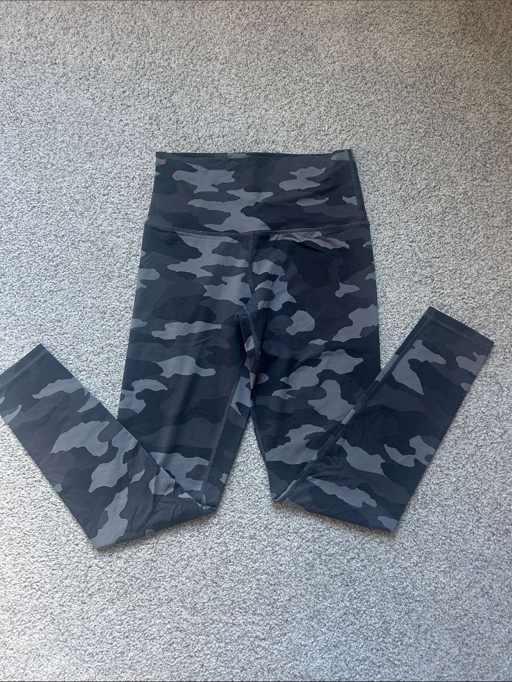 aerie Women’s High-Rise Camo Leggings - Black & Gray